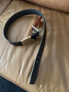 STONE MOUNTAIN (S 30-32) Leather belt